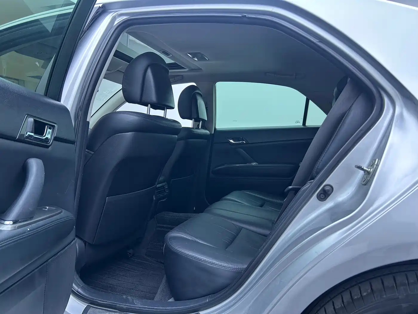 Toyota Reiz 2009 2.5S AVX Edition фото 8