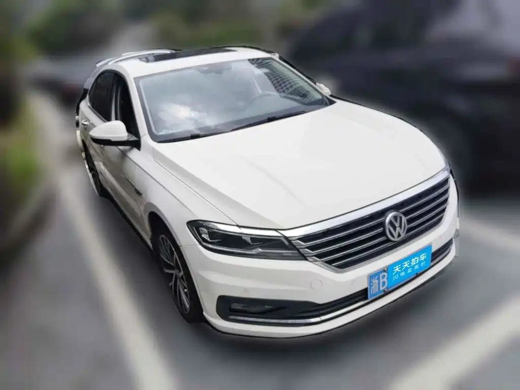 Фото 3 - Volkswagen Lavida
