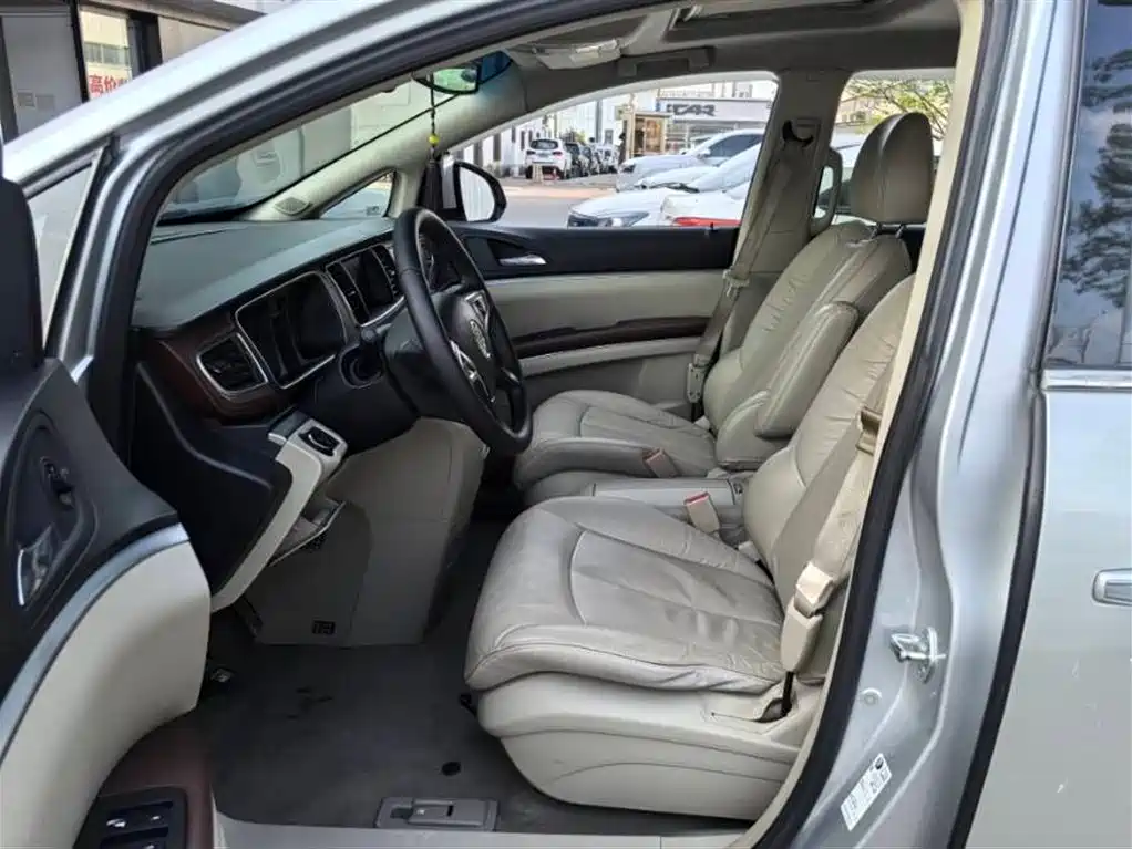 Buick GL8 2017 25S Luxury China V фото 3