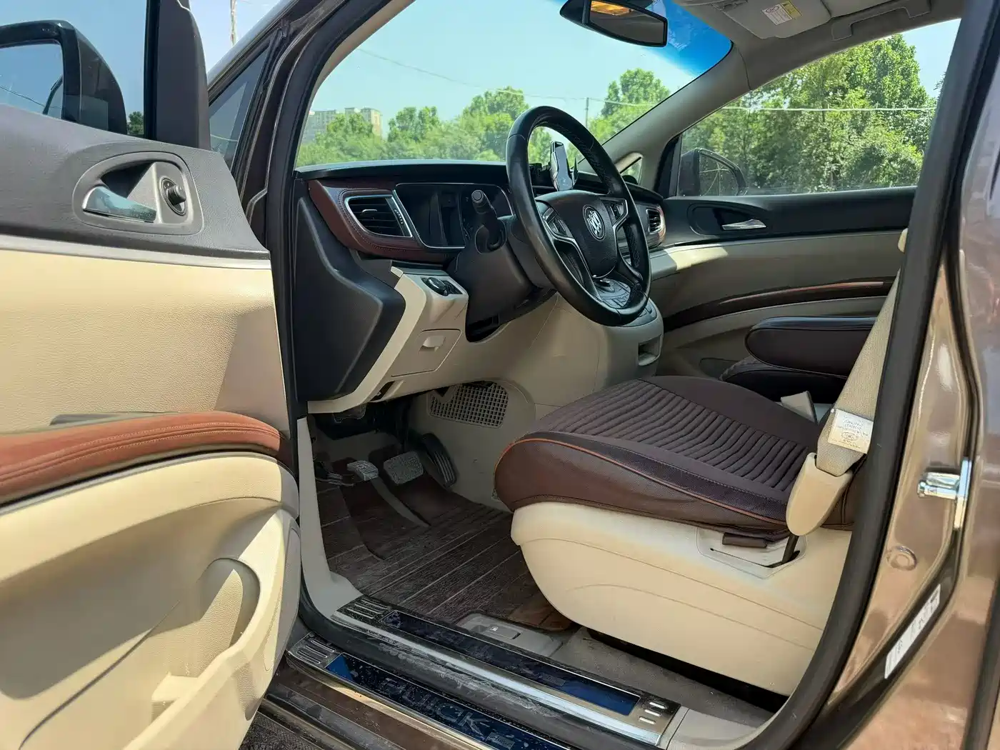 Buick GL8 2017 25S Luxury China V фото 2