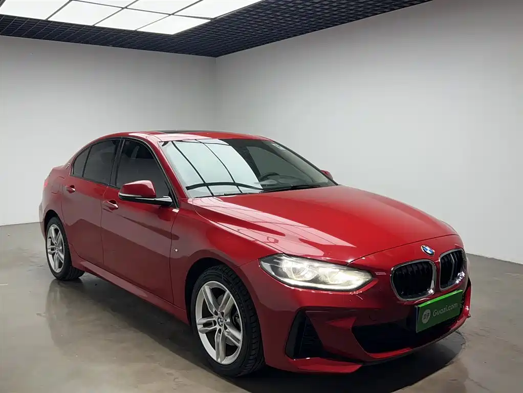 BMW 1 Series 2019 118i M Sport Package фото 25