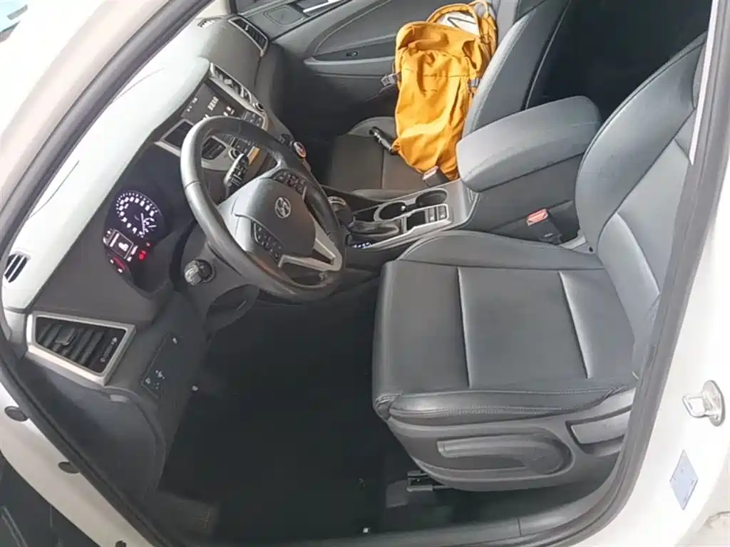 Hyundai Tucson 2015 1.6T Dual Clutch 2WD Smart фото 15