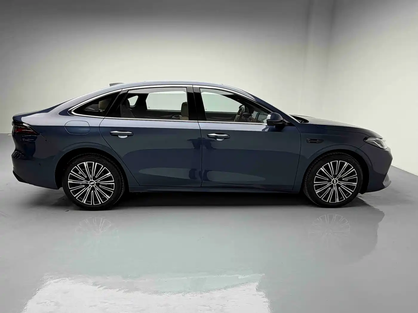 Geely Galaxy Galaxy A7 2025 EM-i фото 5
