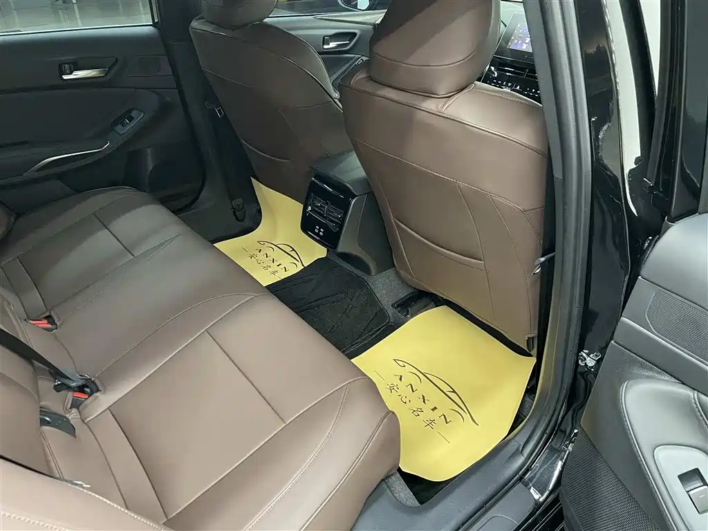 Toyota Avalon 2023 2.0L Aspiration Edition фото 15