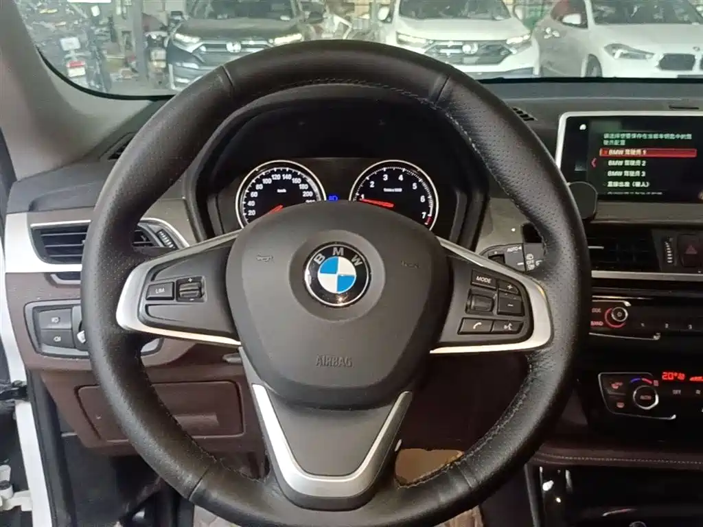BMW X1 2019 xDrive20Li Premium Model фото 11