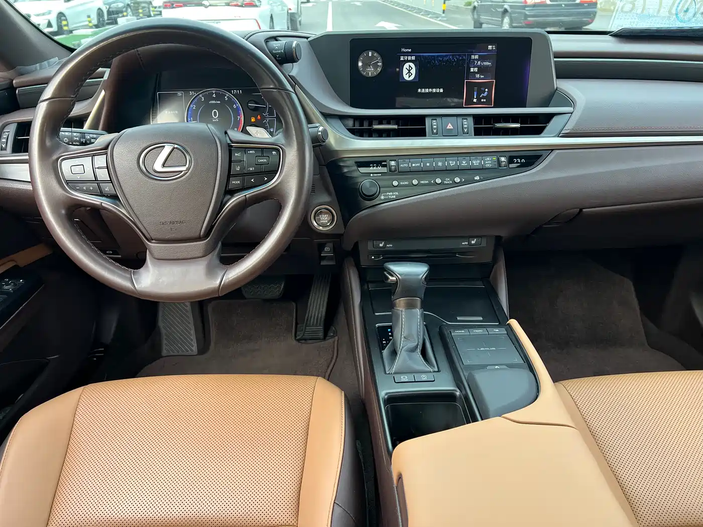 Lexus ES 2020 200 Excellence фото 10