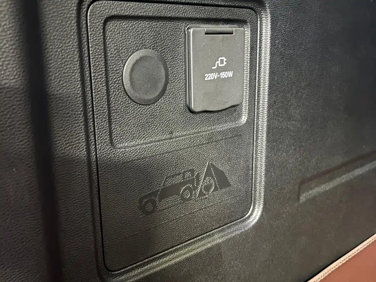 BAIC ORV Beijing Offroad BJ40 2026 2.0D Mega Screen Diesel Edition фото 12