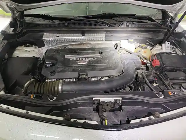 Cadillac XT4 2020 Facelift 28T 2WD Leading — фото 3