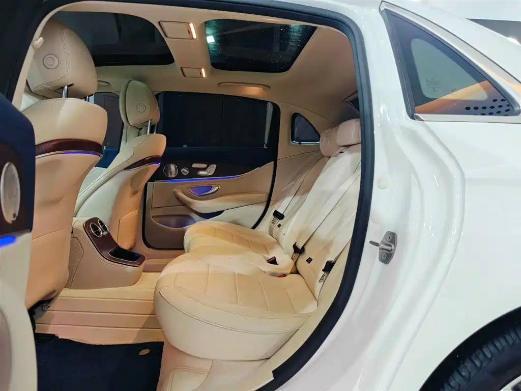 Mercedes-Benz E-Class 2022 E 300 L Sport Luxury фото 11