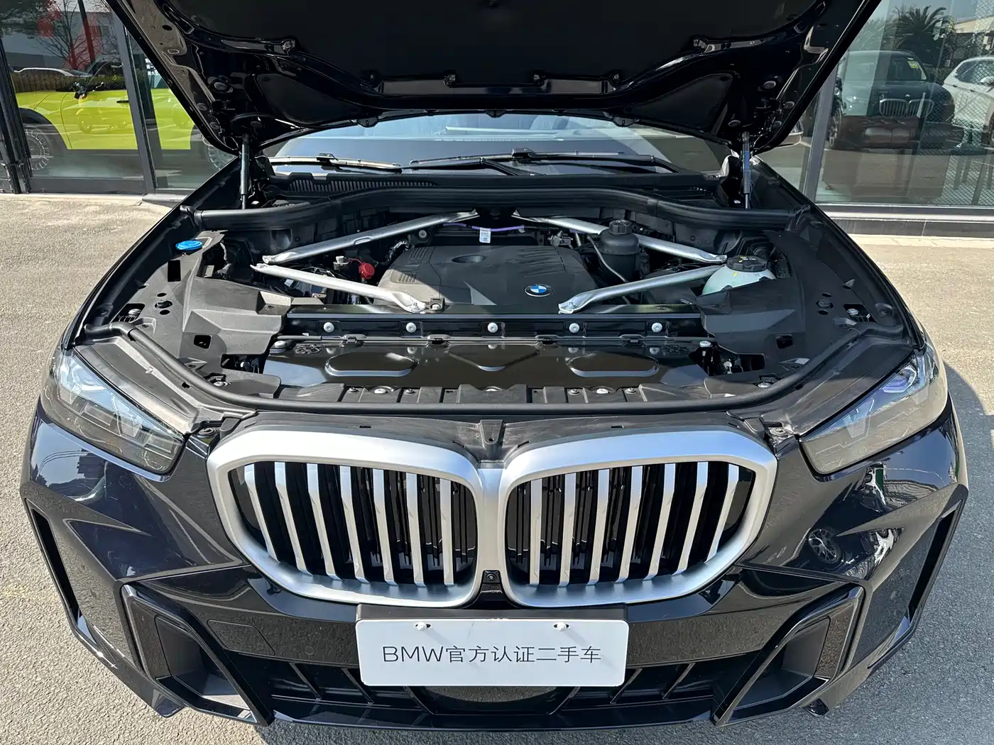 BMW X5 2025 Model xDrive 30Li Exclusive M Sport Blackout Package фото 12
