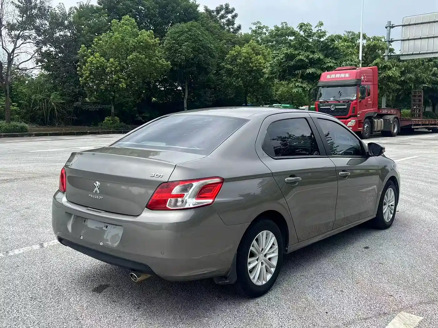 Peugeot 301 2014 2014 1.6L Automatic Luxury Edition