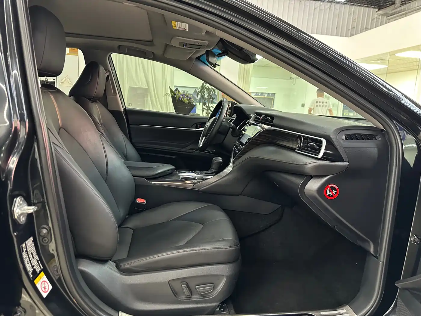 Toyota Camry 2018 2.5G Luxury Edition фото 8