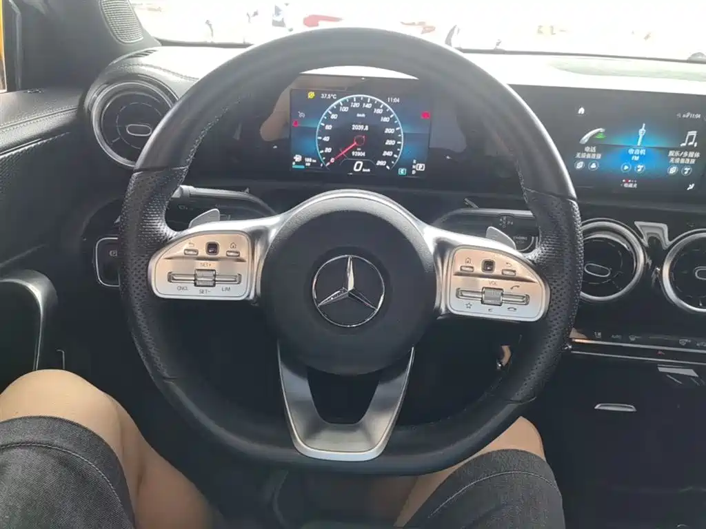 Mercedes-Benz A-Class 2019 A 180 L Sport Sedan фото 3