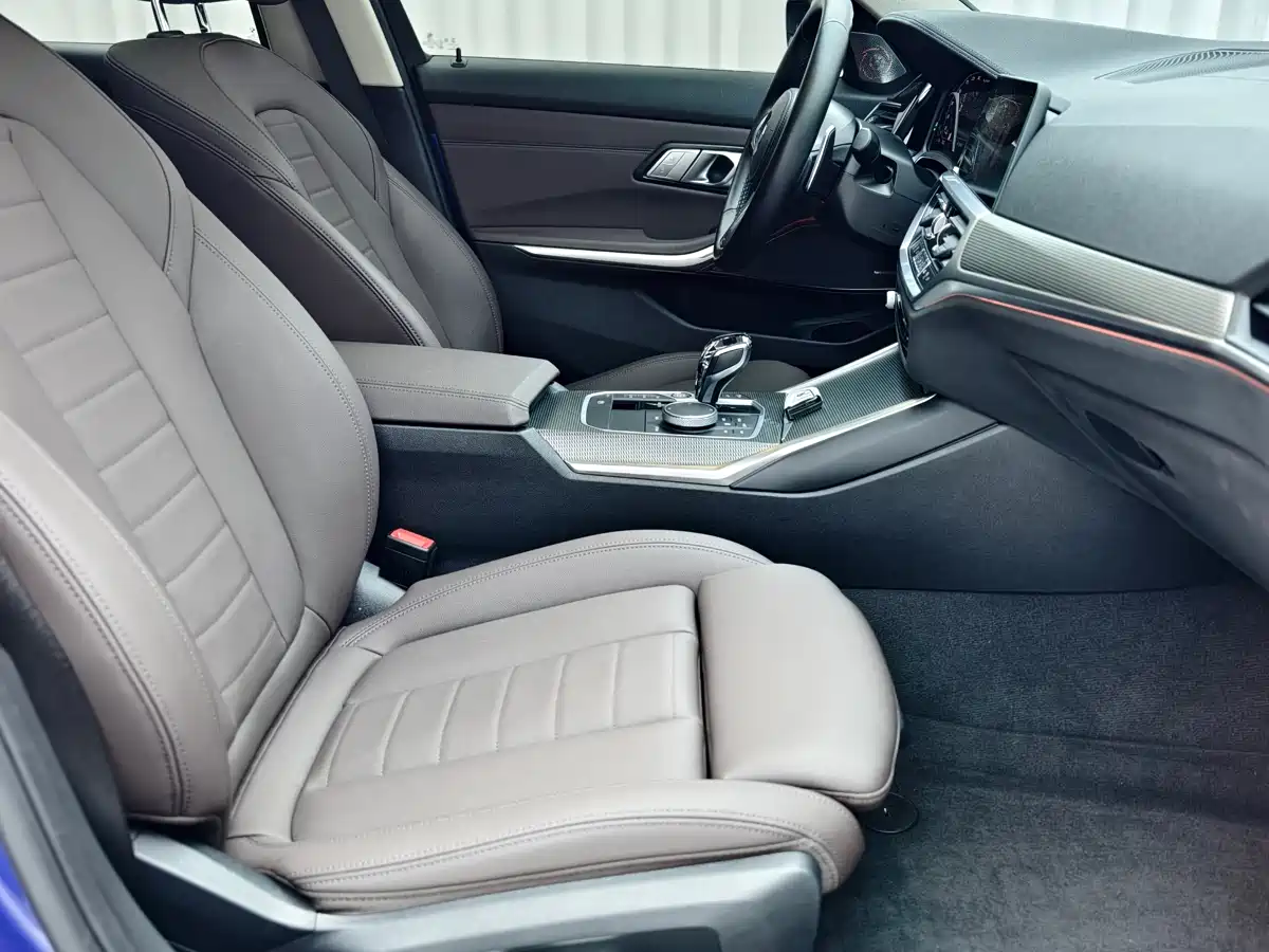 BMW 3 Series 2021 325i M Sport Night Edition фото 5