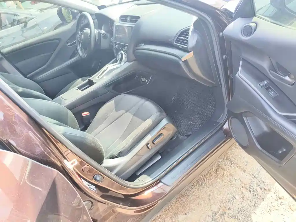 Photo 13 - Acura CDX