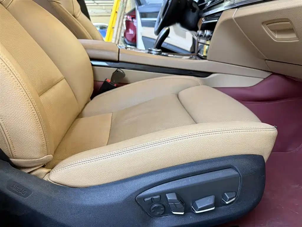 BMW 7 Series 2014 730Li Premium фото 15