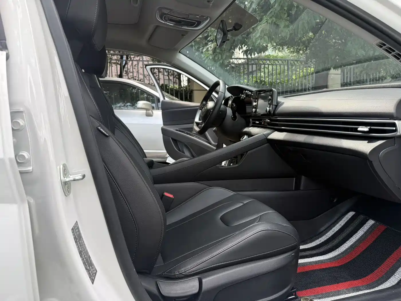 Hyundai Elantra 2022 1.5L CVT GLX Elite Edition фото 13