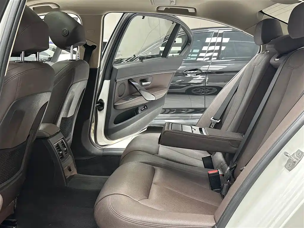 BMW 3 Series 2019 320Li M Sport Package фото 16