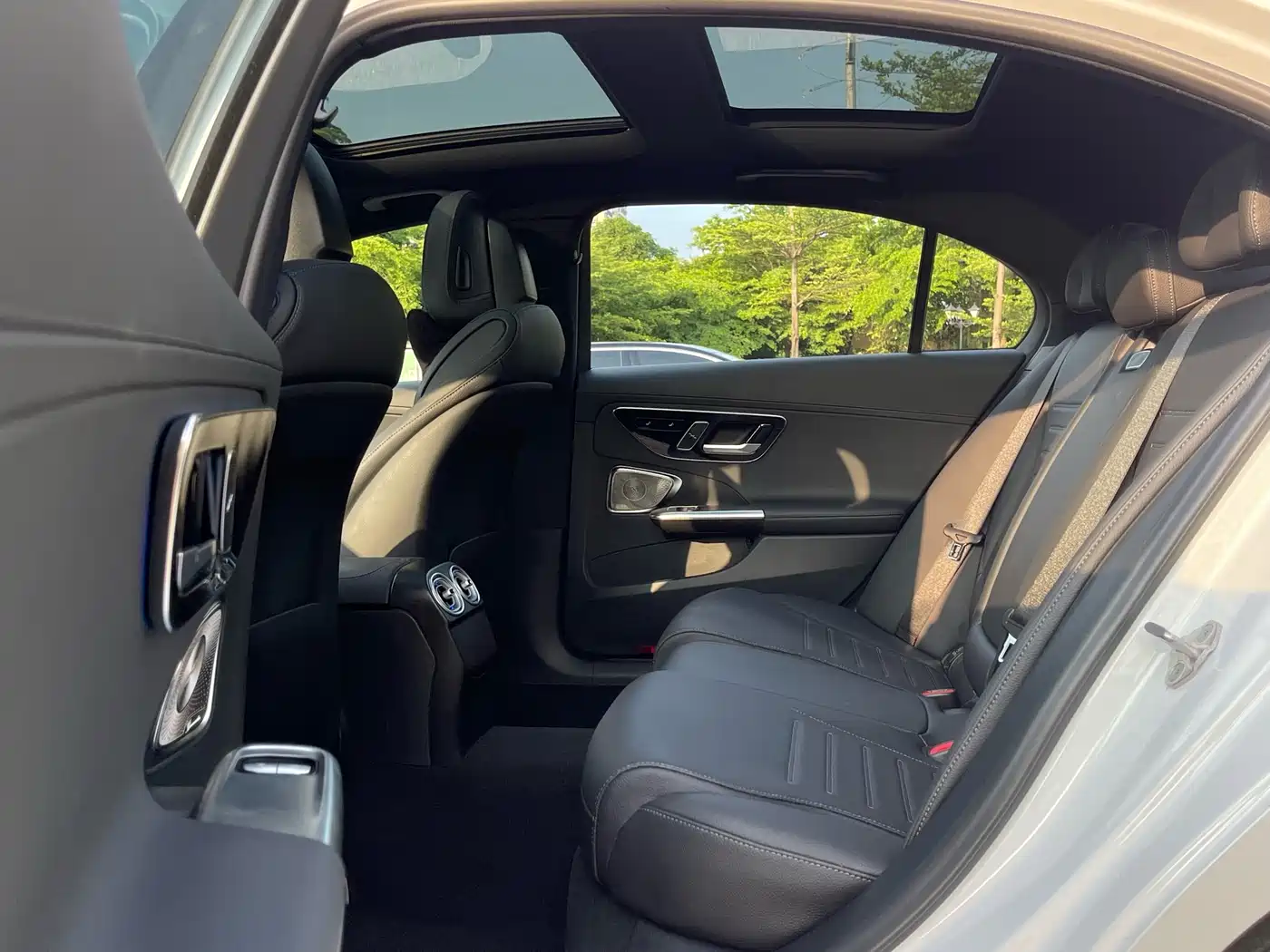 Mercedes-Benz C-Class 2023 Facelift C 260 L Night Sport Edition фото 12