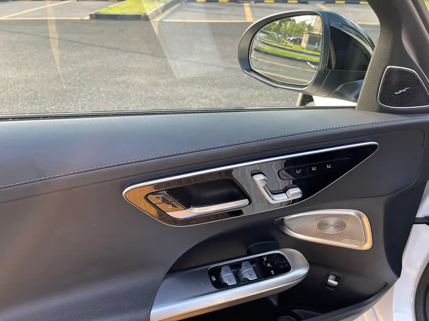 Mercedes-Benz C-Class 2023 Facelift C 260 L Night Sport Edition фото 19