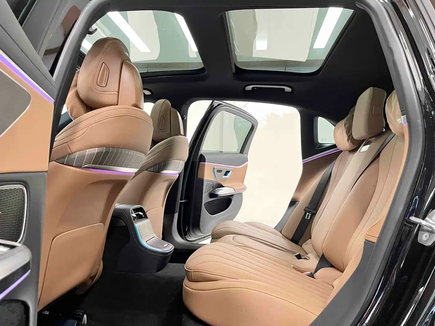 Mercedes-Benz E-Class 2025 E 300 L Fashion фото 6
