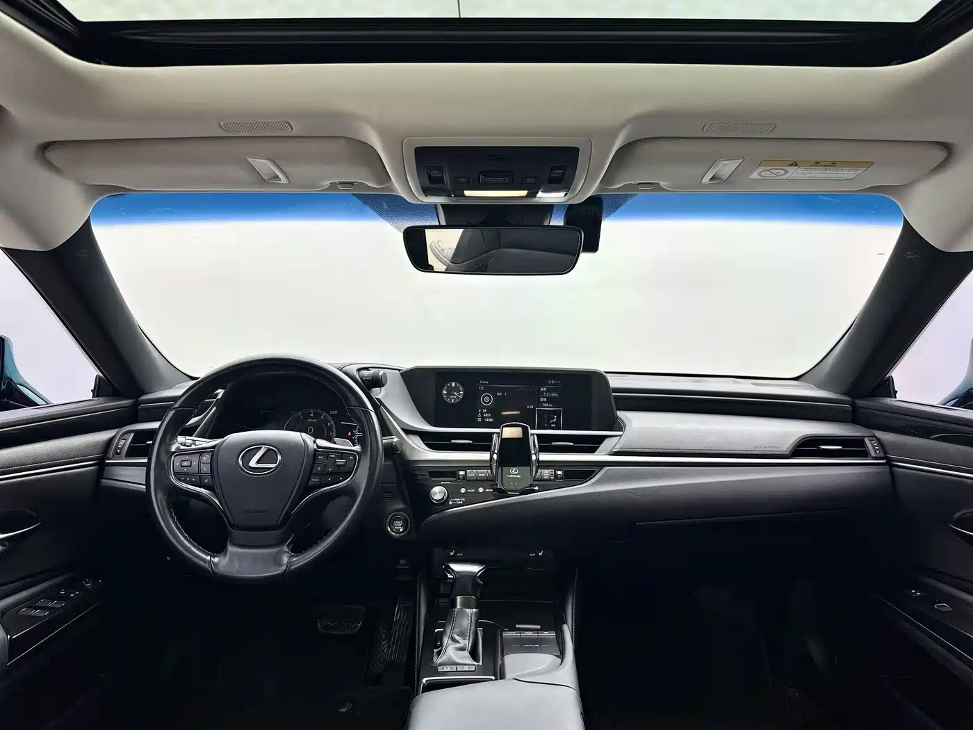 Lexus ES 2020 200 Excellence фото 11