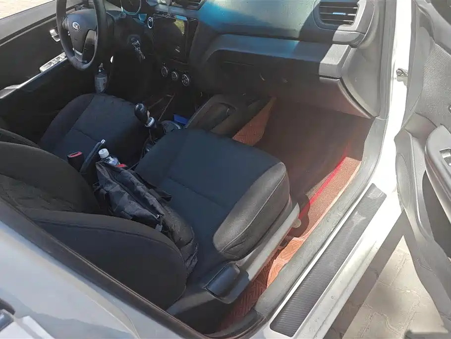 Kia K2 2015 Sedan 1.4L MT GLS фото 8