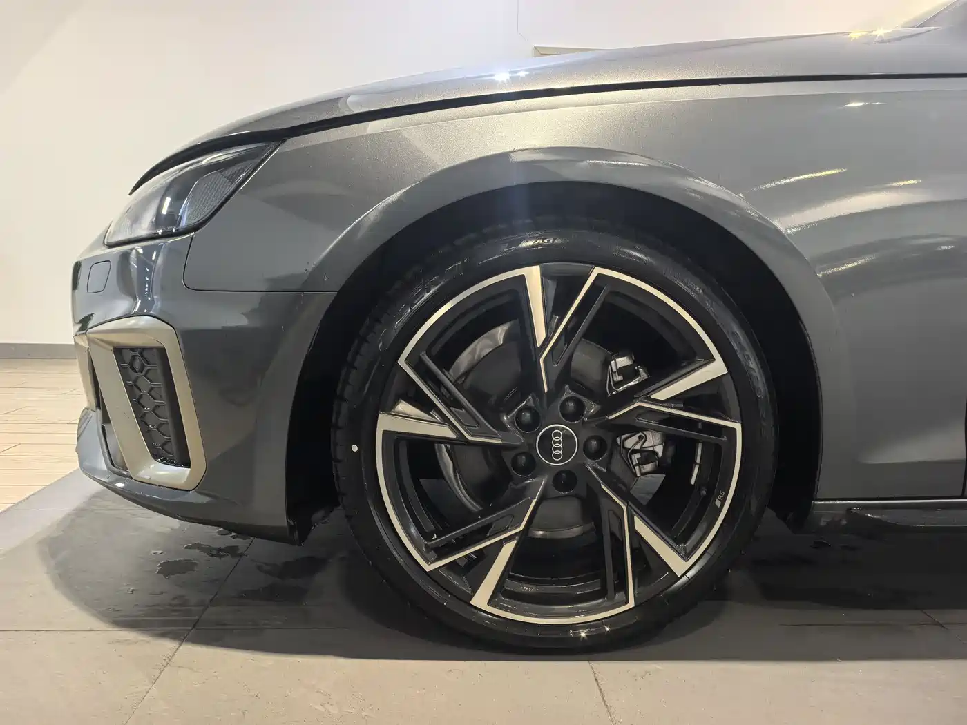 Audi A4L 2024 40 TFSI quattro RS Kit Speed Edition фото 6
