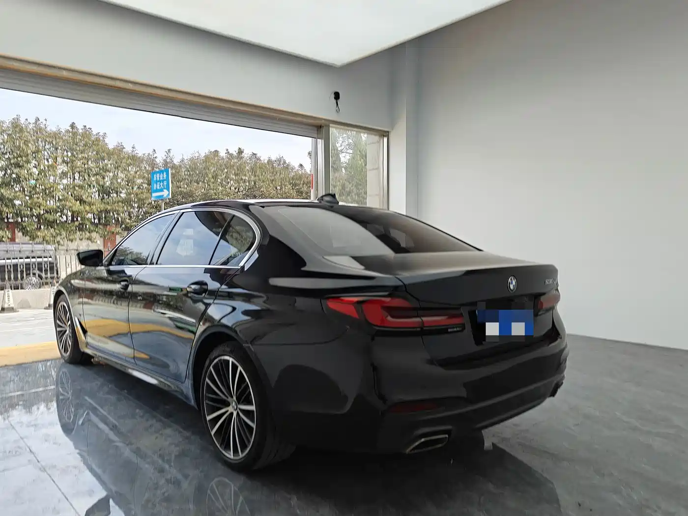 BMW 5 Series 2020 530Li Exclusive M Sport Package фото 4