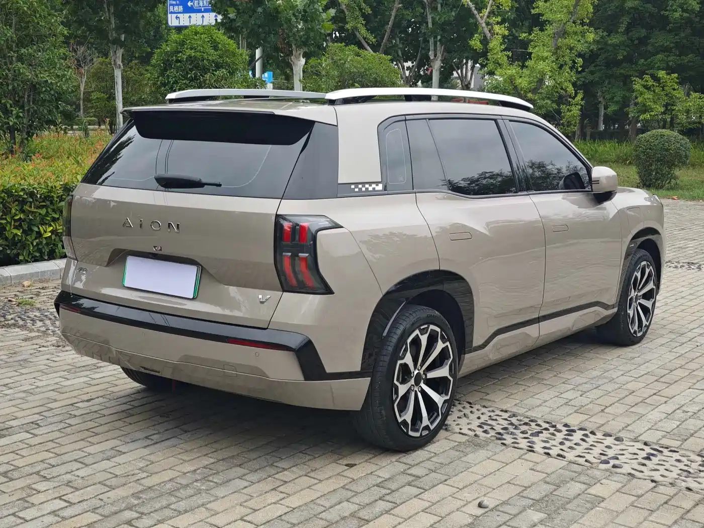 Aion V 2024 2024 Aion T-Rex 650 Smart Luxury Edition