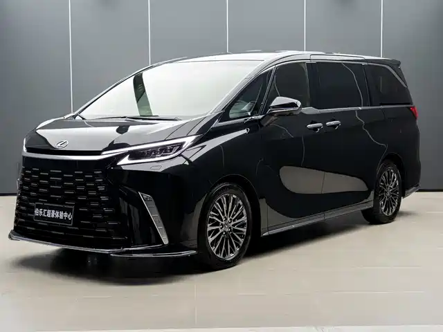 Lexus LM 2023 500h 6-Seater Prestige Edition