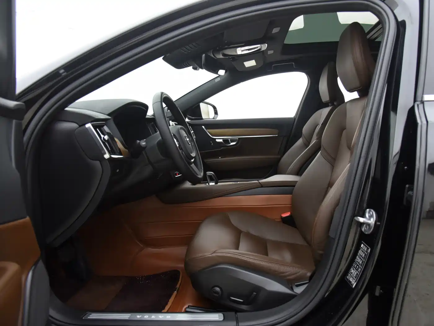 Фото 6 - Volvo S90