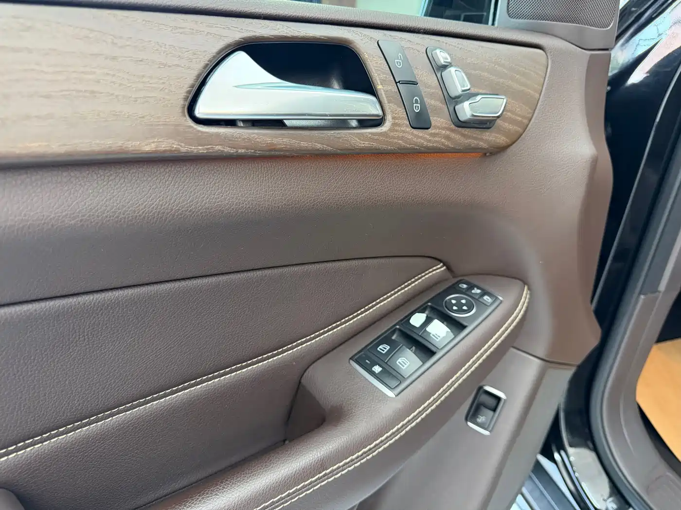 Mercedes-Benz GLE 2016 GLE 320 4MATIC Luxury фото 9