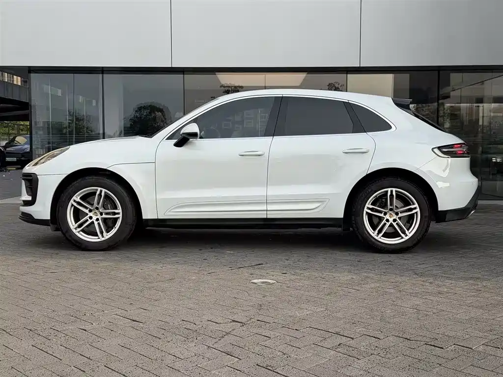 Porsche Macan 2024 Macan 2.0T фото 2