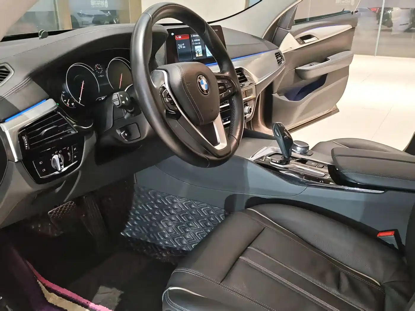 BMW 6 Series GT 2018 630i Luxury Design Package фото 11