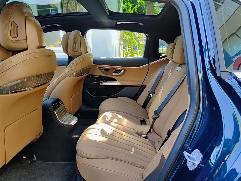 Mercedes-Benz E-Class 2025 E 300 L Fashion фото 8