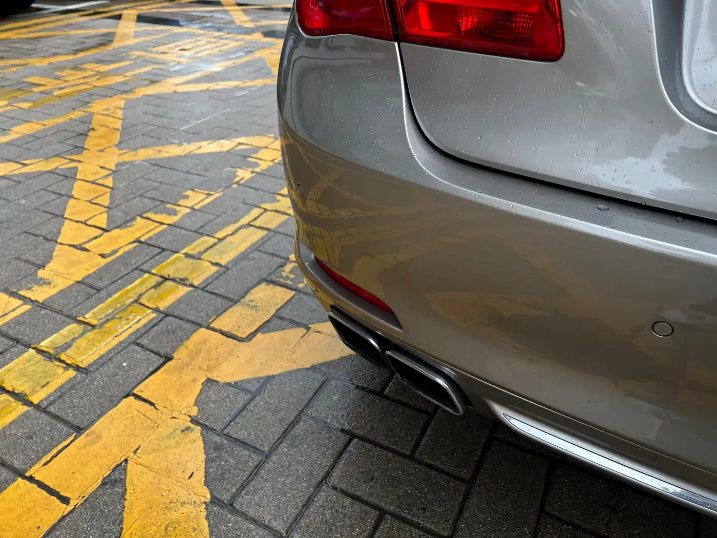 BMW 7 Series 2012 760Li 25th Anniversary Limited Edition фото 18