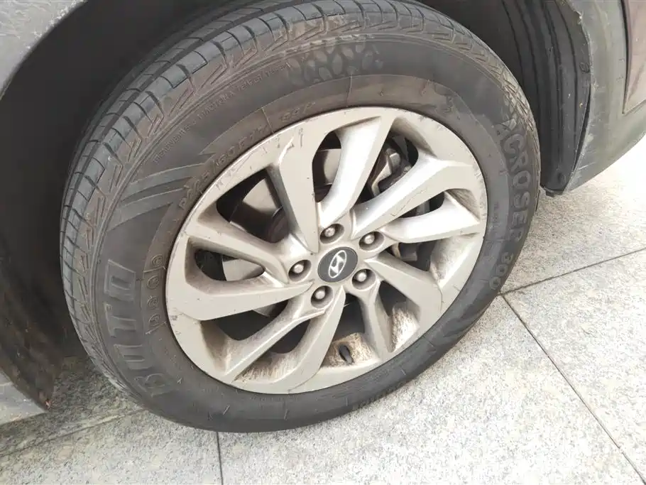 Hyundai Tucson 2015 1.6T Dual Clutch 2WD Comfort фото 6