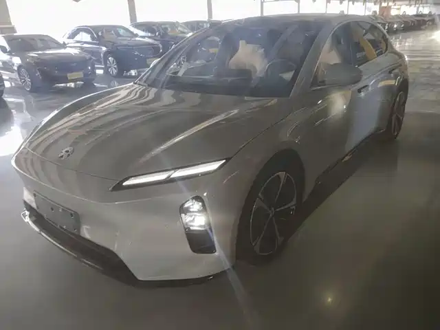 NIO ET5 2025