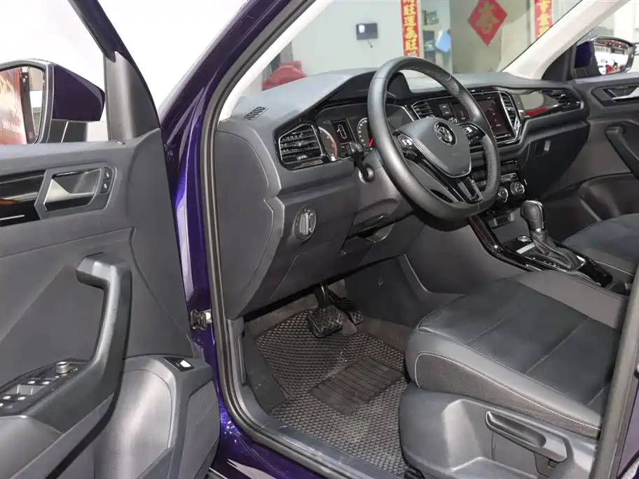 Volkswagen T-ROC 2019 280TSI DSG 2WD Comfort Type China V фото 8