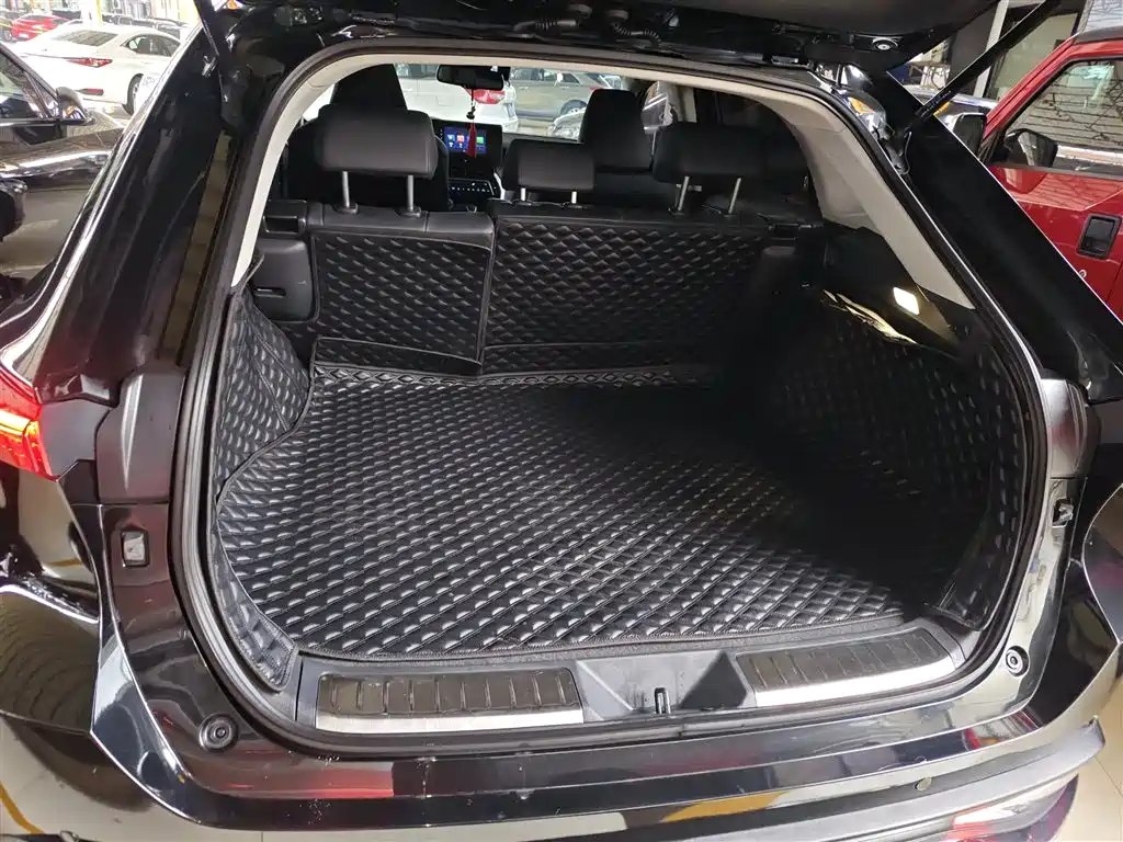 Toyota Lingfang HARRIER 2022 2.0L CVT 2WD Premium Edition фото 15