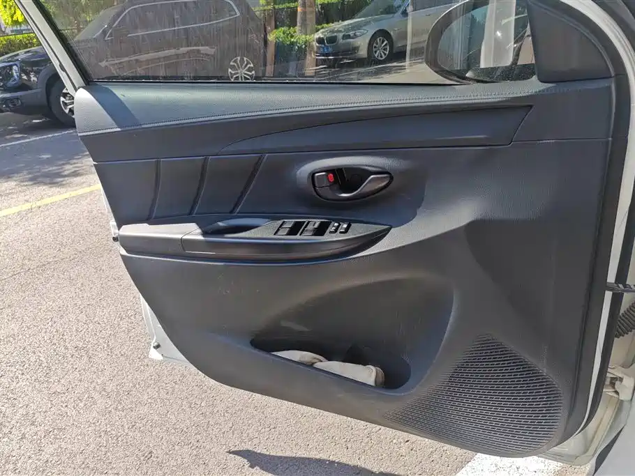 Toyota Vios FS 2017 1.5L CVT Fengchi Edition фото 7