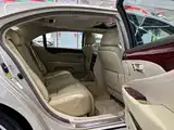 Фото 10 - Lexus LS