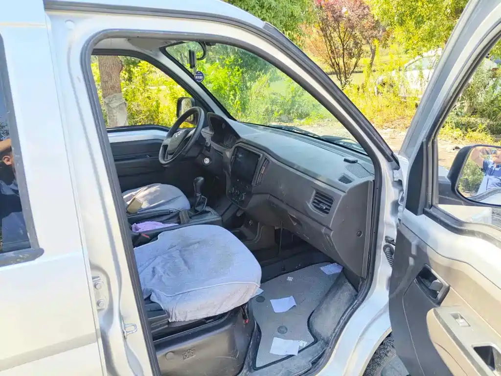 Wuling Motors Wuling Rongguang New Truck 2025 2023 1.5L Double Cab Basic Model LAR