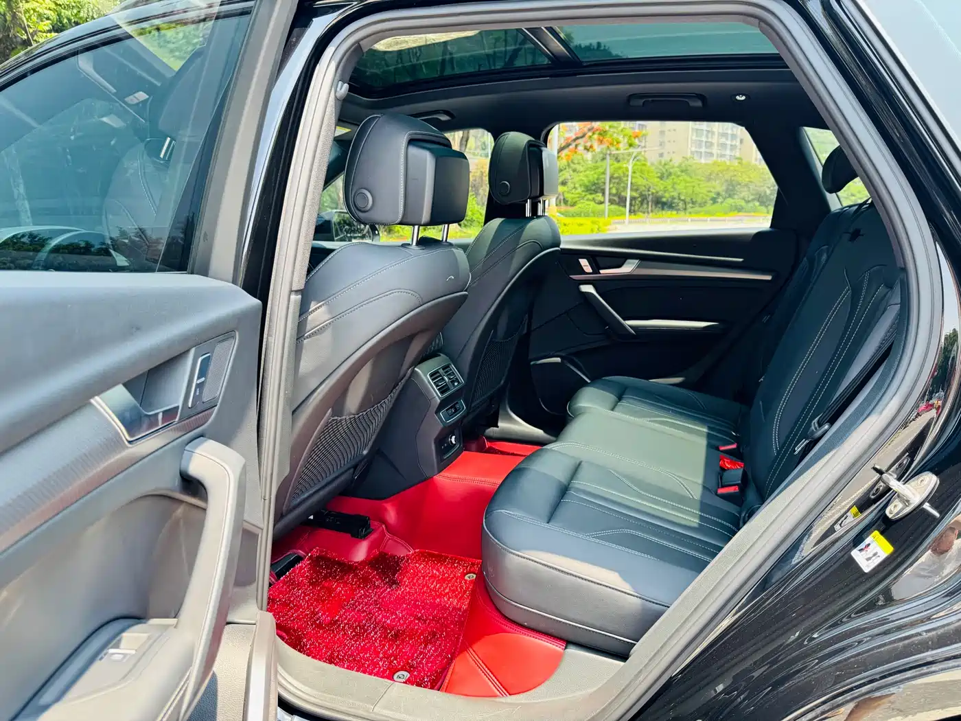 Audi Q5L 2023 45T Luxury Dynamic фото 8