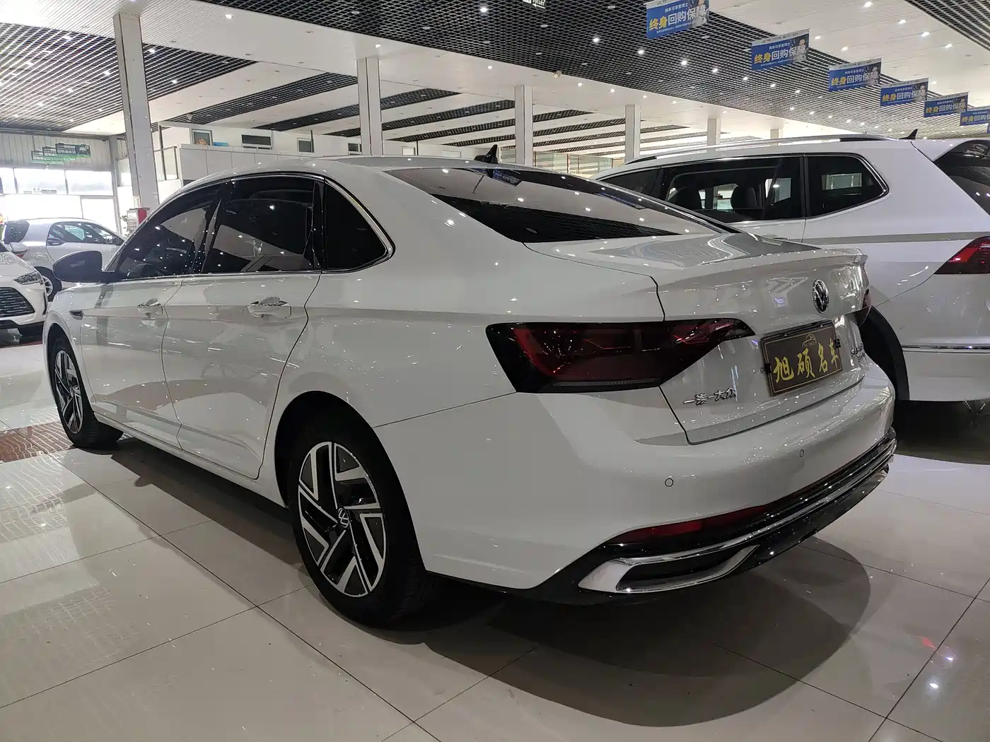 Volkswagen Sagitar 2024 300TSI DSG Surpass Edition фото 5