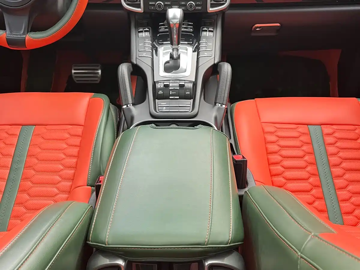 Porsche Cayenne 2014 Cayenne Platinum Edition 3.0T фото 10