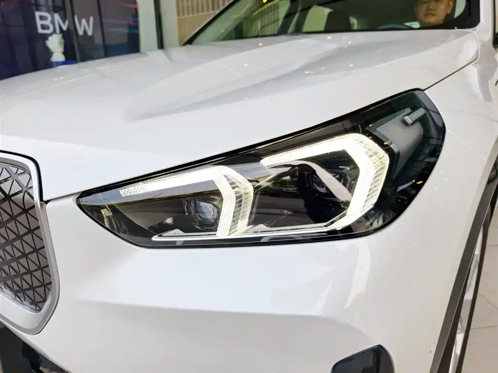 BMW iX1 2025 2025 eDrive25L X Design Package