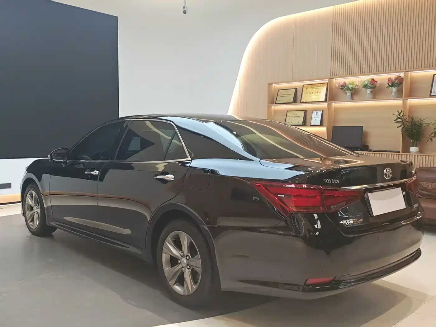 Toyota Crown 2015 2.0T Fashion фото 7