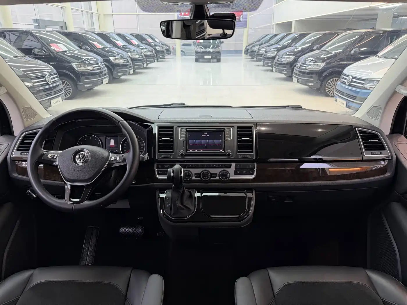 Volkswagen Multivan 2019 2017 70 Years of the Bulli Special Edition
